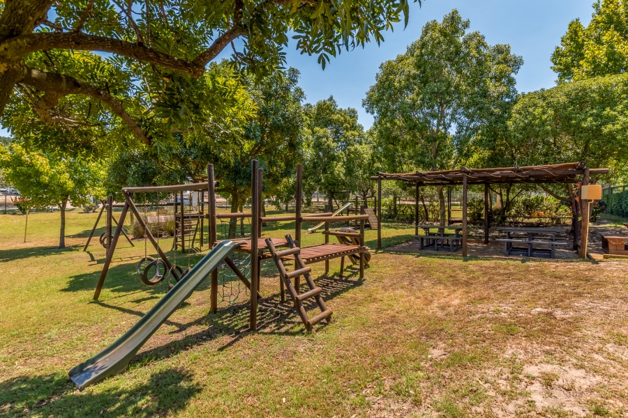 2 Bedroom Property for Sale in Zevenzicht Western Cape